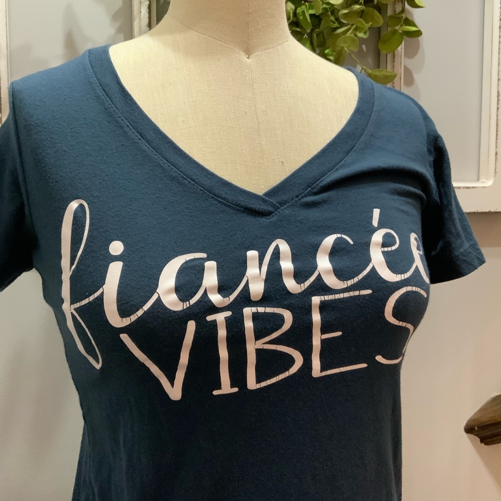 Finance Vibes T Shirt Small Blue - Picture 2 of 3